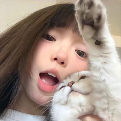 穿蓝衣的男孩